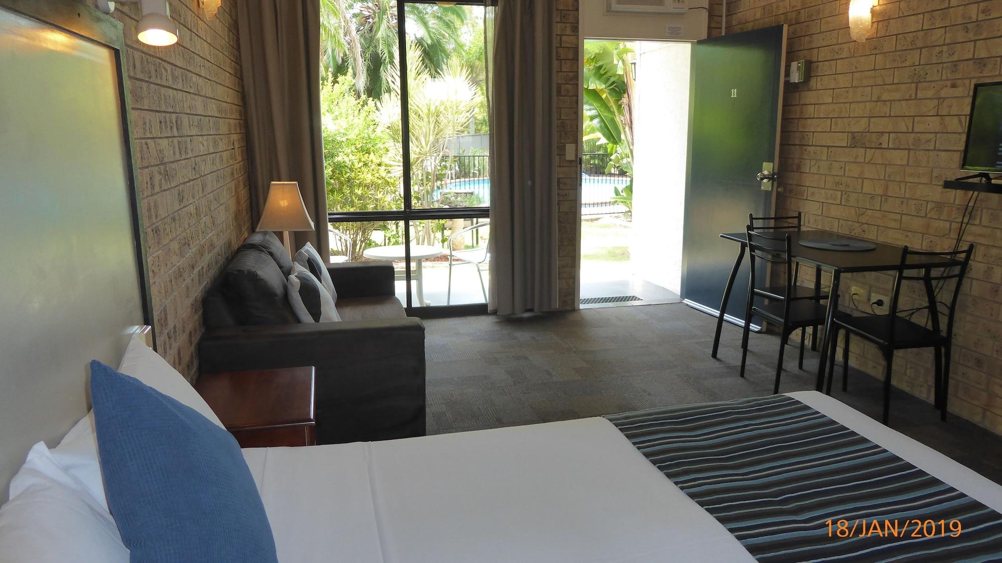 Tower Court Motel - Adults Only Haven Χέρβεϊ Μπέι Εξωτερικό φωτογραφία