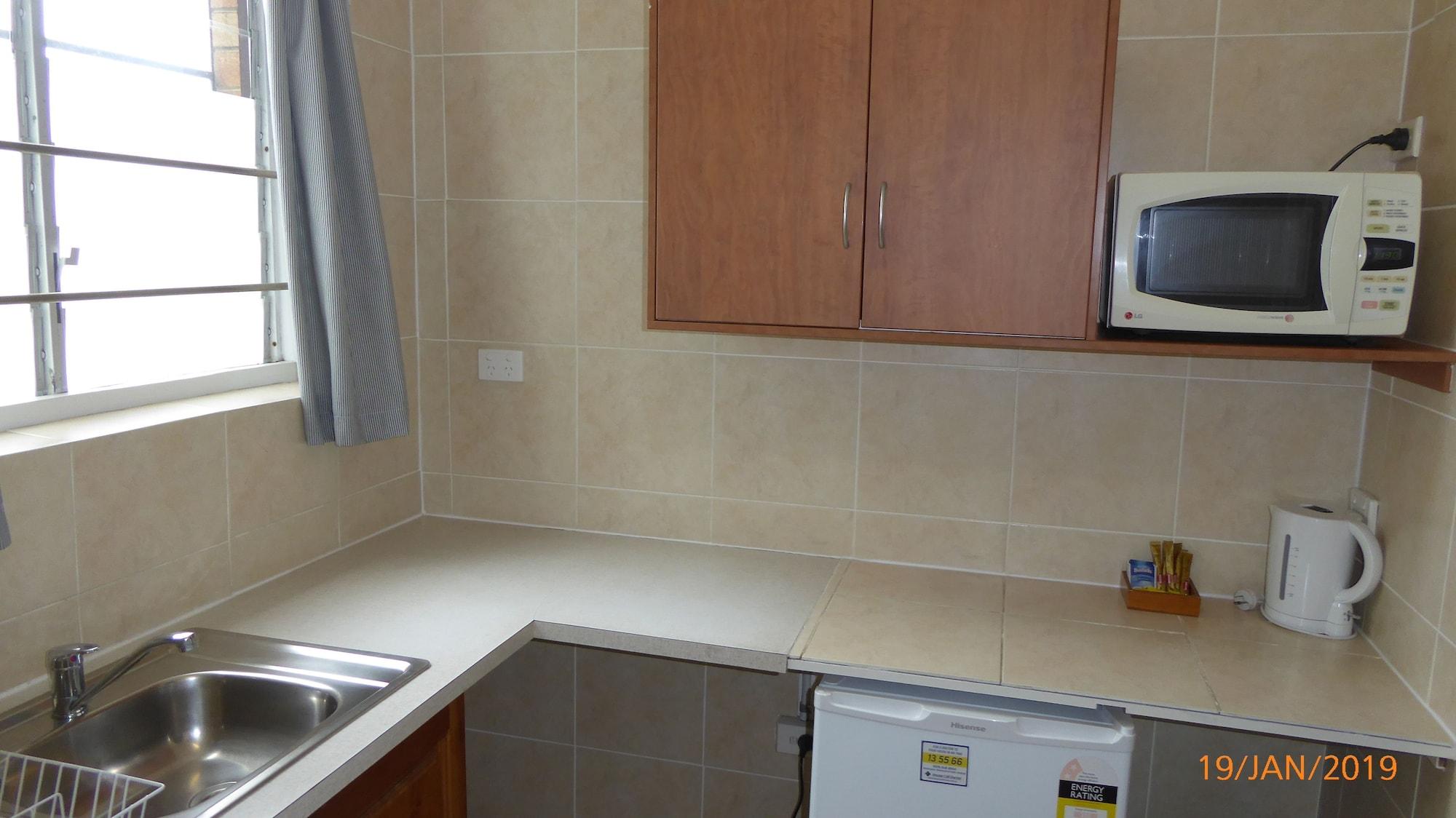 Tower Court Motel - Adults Only Haven Χέρβεϊ Μπέι Εξωτερικό φωτογραφία