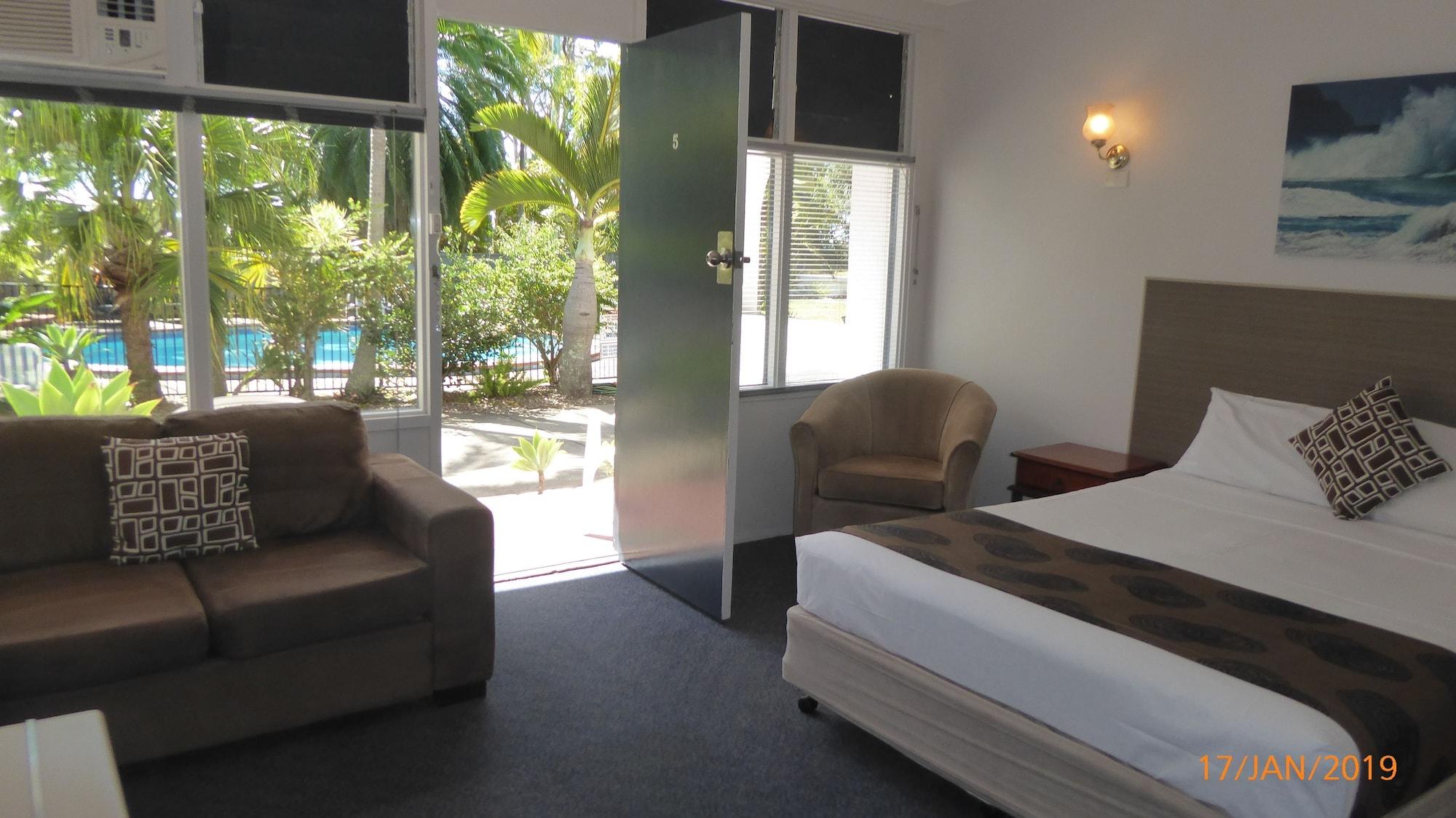 Tower Court Motel - Adults Only Haven Χέρβεϊ Μπέι Εξωτερικό φωτογραφία