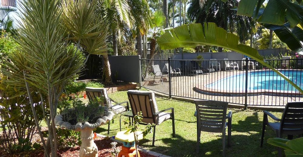 Tower Court Motel - Adults Only Haven Χέρβεϊ Μπέι Εξωτερικό φωτογραφία