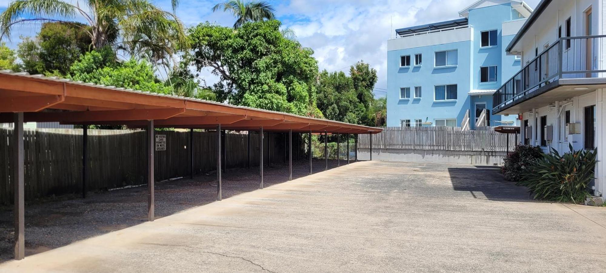 Tower Court Motel - Adults Only Haven Χέρβεϊ Μπέι Εξωτερικό φωτογραφία