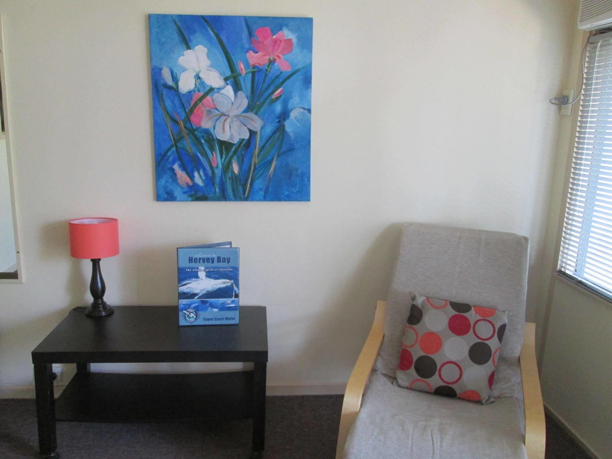 Tower Court Motel - Adults Only Haven Χέρβεϊ Μπέι Εξωτερικό φωτογραφία