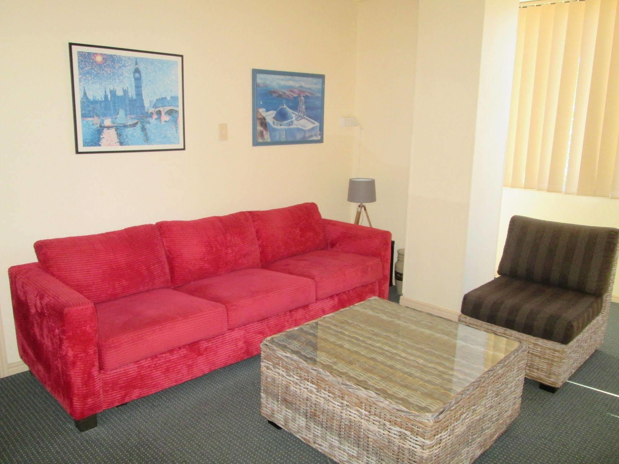 Tower Court Motel - Adults Only Haven Χέρβεϊ Μπέι Εξωτερικό φωτογραφία