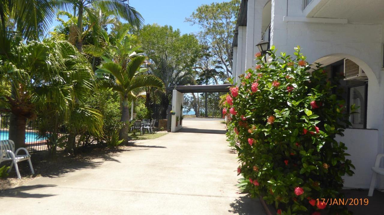 Tower Court Motel - Adults Only Haven Χέρβεϊ Μπέι Εξωτερικό φωτογραφία