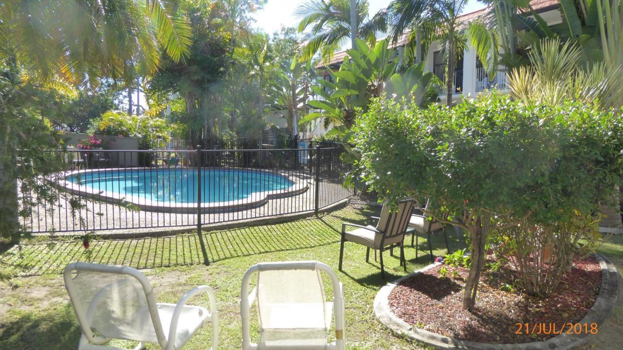 Tower Court Motel - Adults Only Haven Χέρβεϊ Μπέι Εξωτερικό φωτογραφία