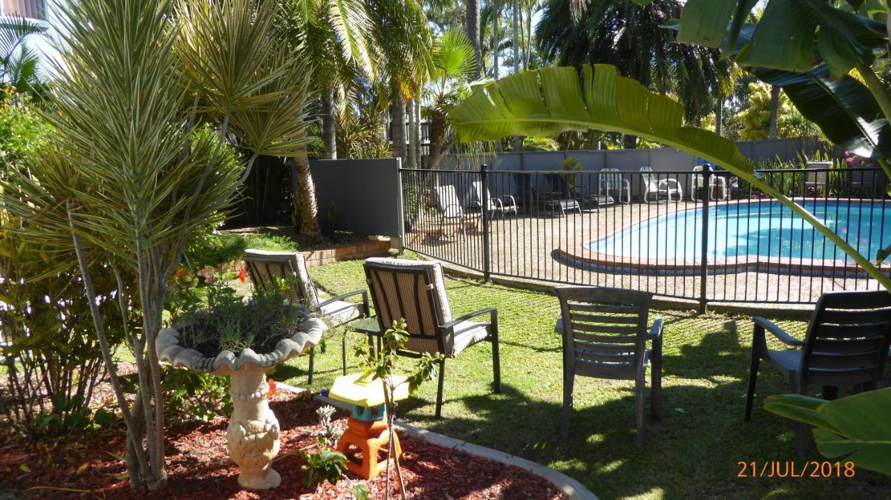 Tower Court Motel - Adults Only Haven Χέρβεϊ Μπέι Εξωτερικό φωτογραφία
