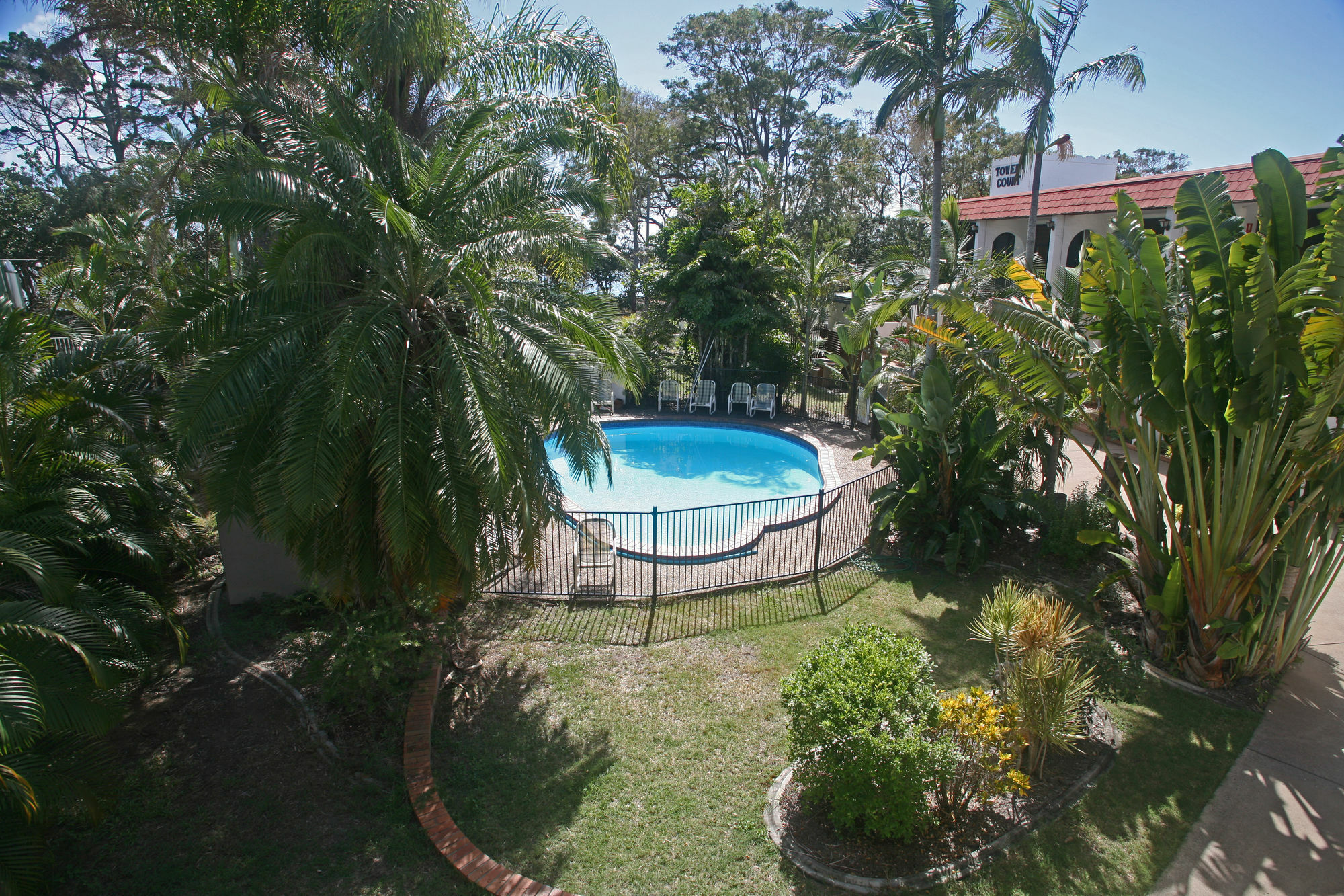 Tower Court Motel - Adults Only Haven Χέρβεϊ Μπέι Εξωτερικό φωτογραφία